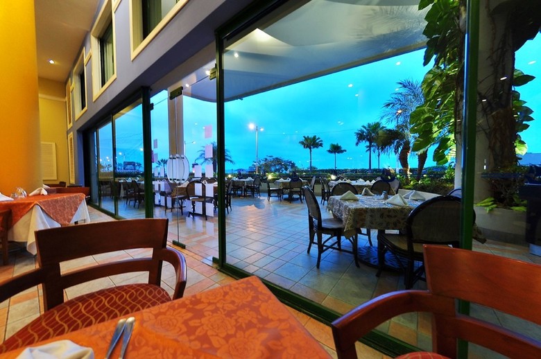 Hotel Barcel� Salinas