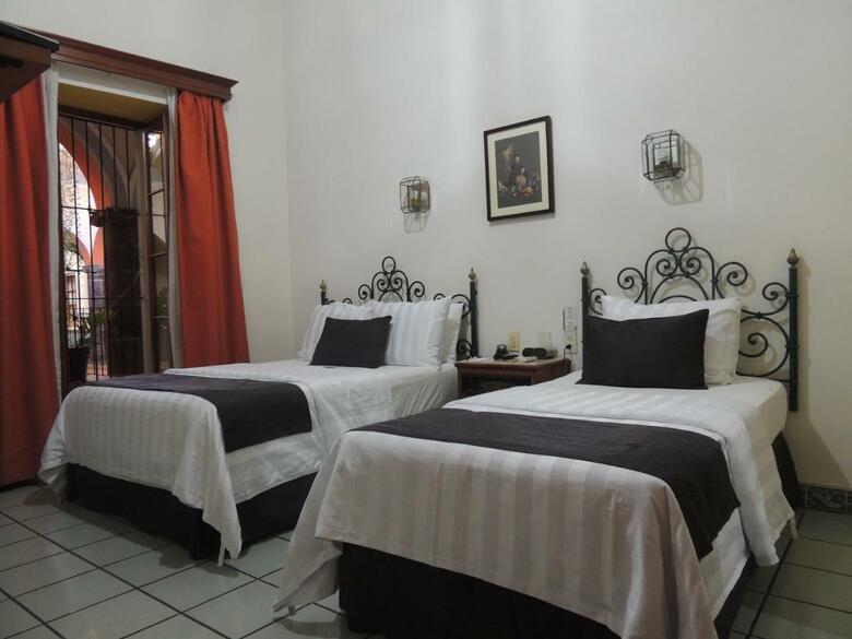 Hotel Concierge Plaza Colima