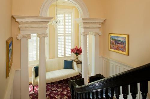 Bed & Breakfast Embassy Circle Guest House