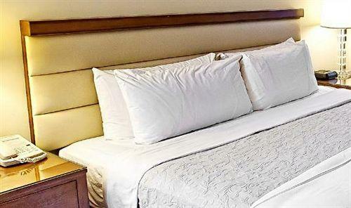 Hotel Georgetown Suites Harbour