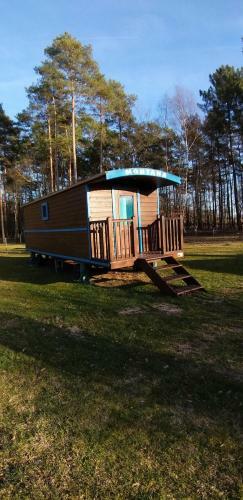 Bed & Breakfast Roulottes Du Chalet Des Pins