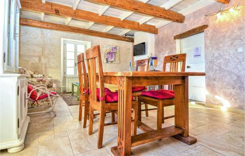 Nice Home In Rousson With 1 Bedrooms