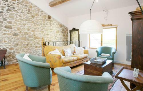 Stunning Home In Roussines With Wifi And 2 Bedrooms