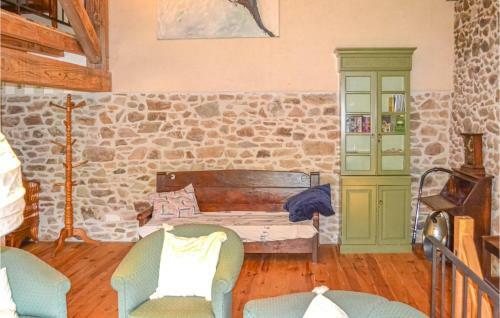 Stunning Home In Roussines With Wifi And 2 Bedrooms