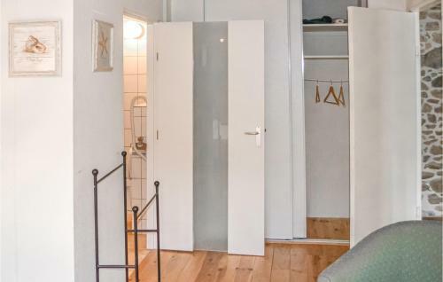Stunning Home In Roussines With Wifi And 2 Bedrooms