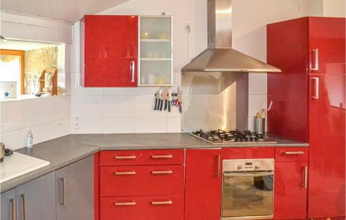 Stunning Home In Roussines With Wifi And 3 Bedrooms