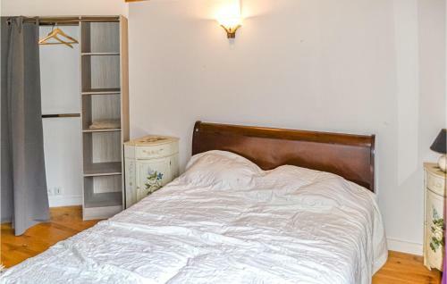 Stunning Home In Roussines With Wifi And 3 Bedrooms