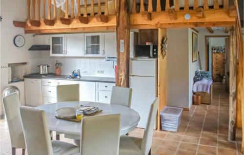 Stunning Home In Roussines With Wifi And 4 Bedrooms