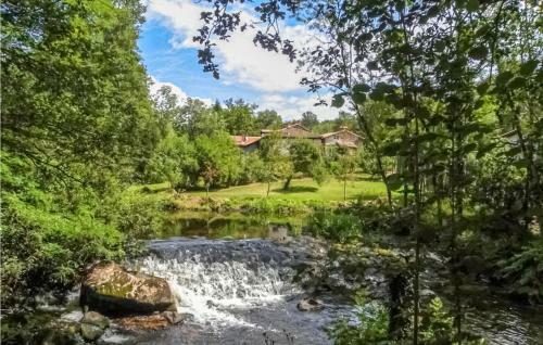 Stunning Home In Roussines With Wifi And 4 Bedrooms