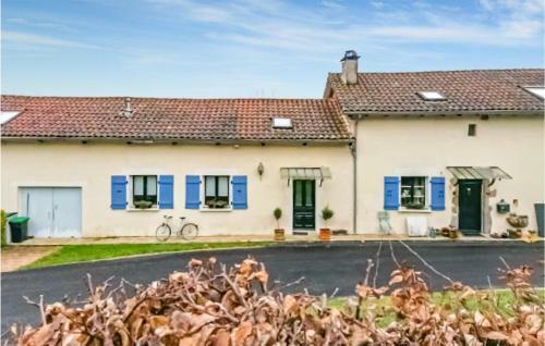 Stunning Home In Roussines With Wifi And 4 Bedrooms