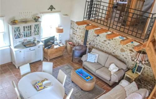 Stunning Home In Roussines With Wifi And 4 Bedrooms
