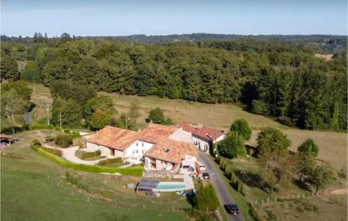 Awesome Apartment In Roussines With Wifi And 1 Bedrooms