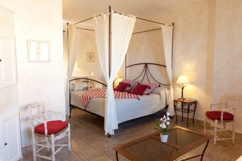 Hotel Le Clos De La Glycine