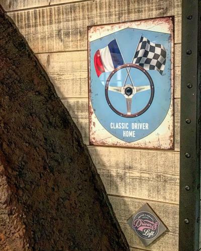 Hostal Classic Driver Home 1