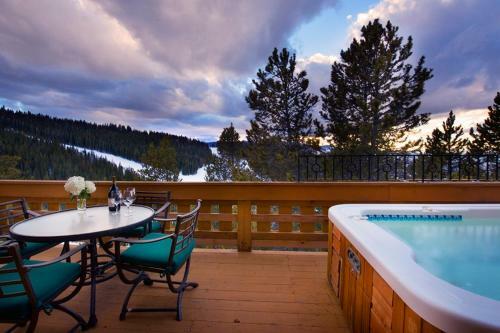 Hotel The Arrabelle At Vail Square A Rockresort