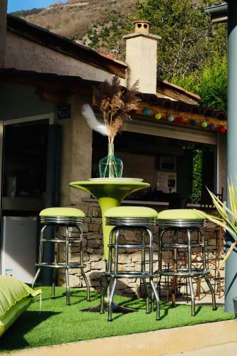 Bed & Breakfast Duplex Avec Piscine Et Ext�rieur