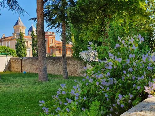 Hostal Gite Les Arches