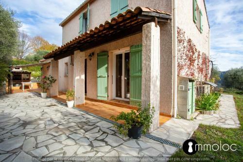 4 Bedroom House With Air Conditioning And Garden