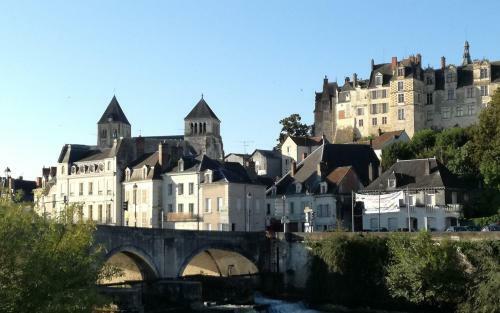 Au Pied Du Ch�teau