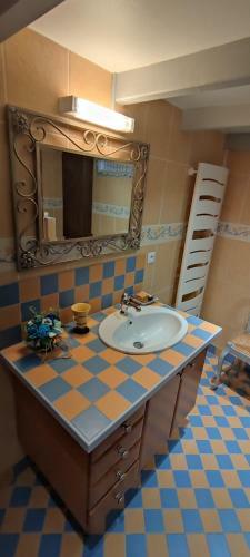 Terr�thana
