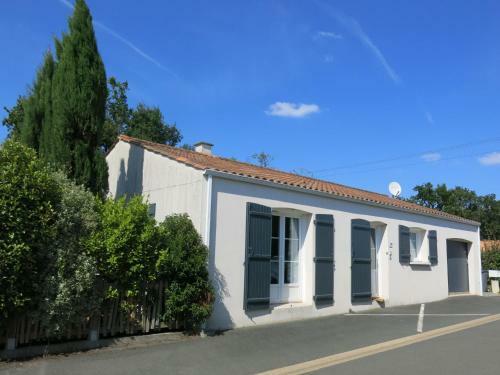 Holiday Home Aux 3 C�pages