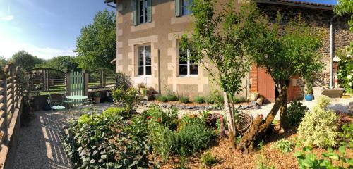 Bed & Breakfast Le Cerisier Saint-barbant