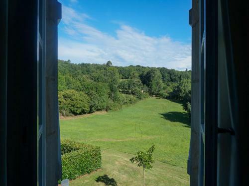 Gorgeous Holiday Home In Saint-beauzile With Private Pool