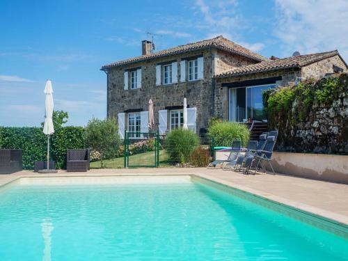 Gorgeous Holiday Home In Saint-beauzile With Private Pool