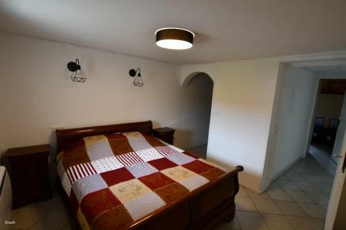 Meubl� 4 �toiles En Bord De Loire