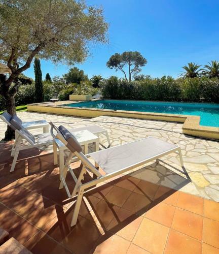 Villa Saint-aygulf With Private Pool - 250m From The Sea