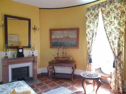 Bed & Breakfast Ch�teau De Saint Bonnet Les Oules