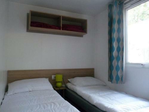 Mobile Ht De Gamme Dans Camping **** Des Pierres Couch�es