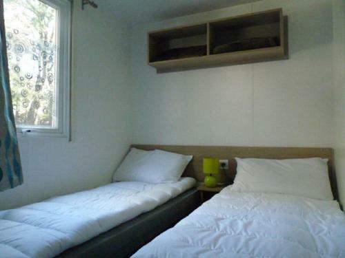 Mobile Ht De Gamme Dans Camping **** Des Pierres Couch�es