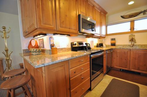 Hostal Sandstone Residences By Gore Creek Properties