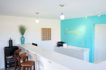 Posada Carousel Beach Inn