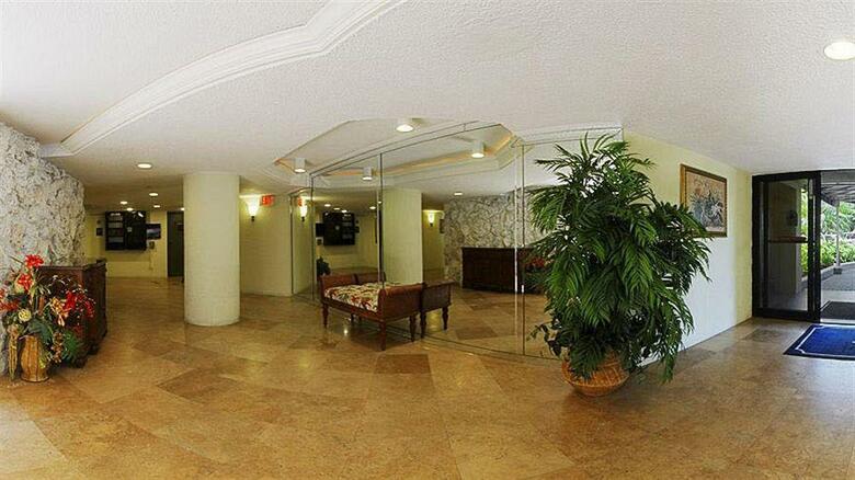 Hotel Pointe Estero Resort