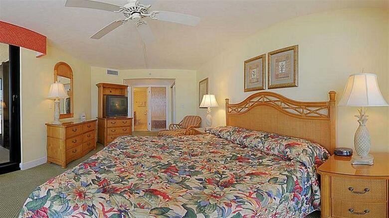 Hotel Pointe Estero Resort
