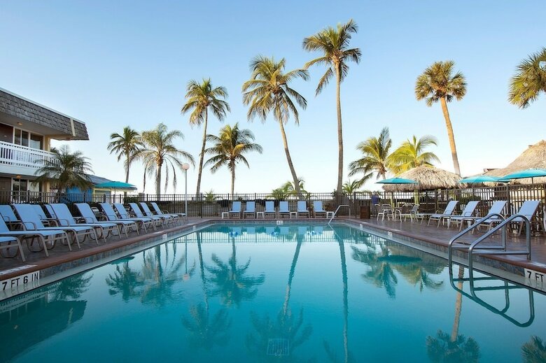 Hotel Outrigger Beach Resort