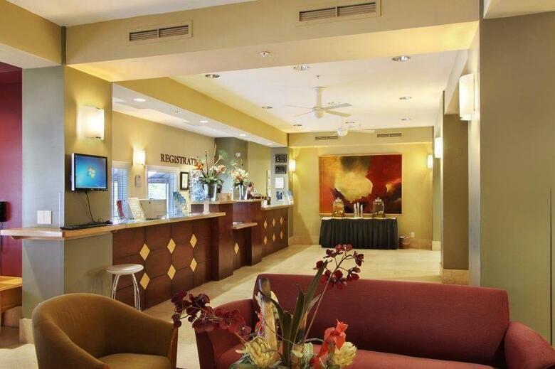 Hotel Diamond Head Beach Resort