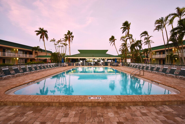 Hotel Wyndham Garden Fort Myers Beach