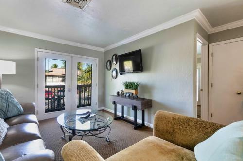 Island Hideaway Luxury Suites
