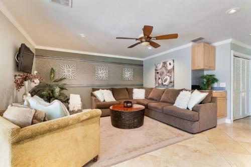 Island Hideaway Luxury Suites