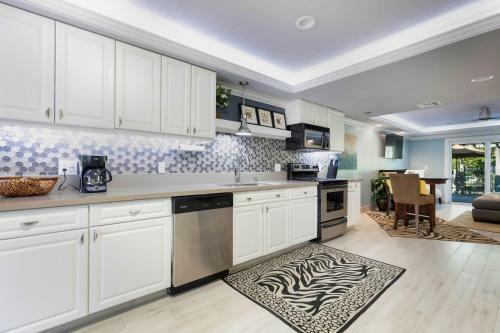 Island Hideaway Luxury Suites