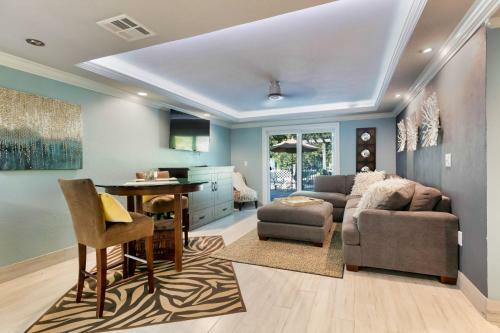 Island Hideaway Luxury Suites