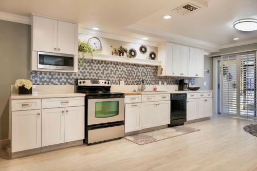 Island Hideaway Luxury Suites