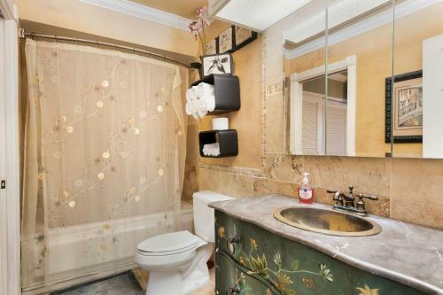 Island Hideaway Luxury Suites