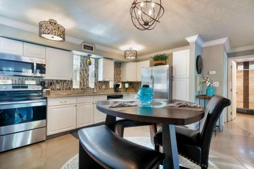 Island Hideaway Luxury Suites