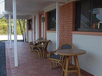 Motel Tip Top Isles Resort & Marina