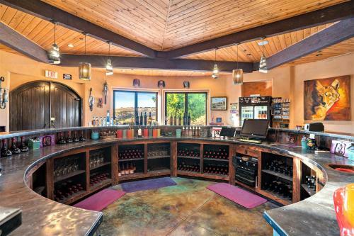 Wild Coyote Winery - Bed & Breakfast
