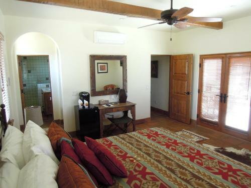 Posada Croad Vineyards - The Inn